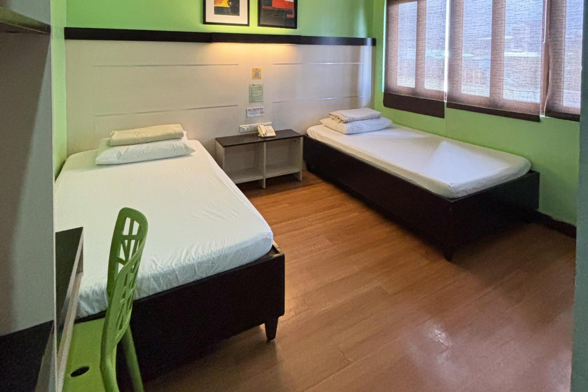 Sugbutel Family Hotel Cebu Powered By Cocotel Exterior foto