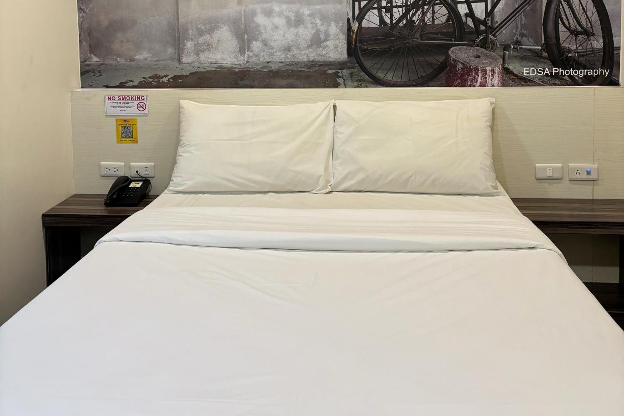Sugbutel Family Hotel Cebu Powered By Cocotel Exterior foto