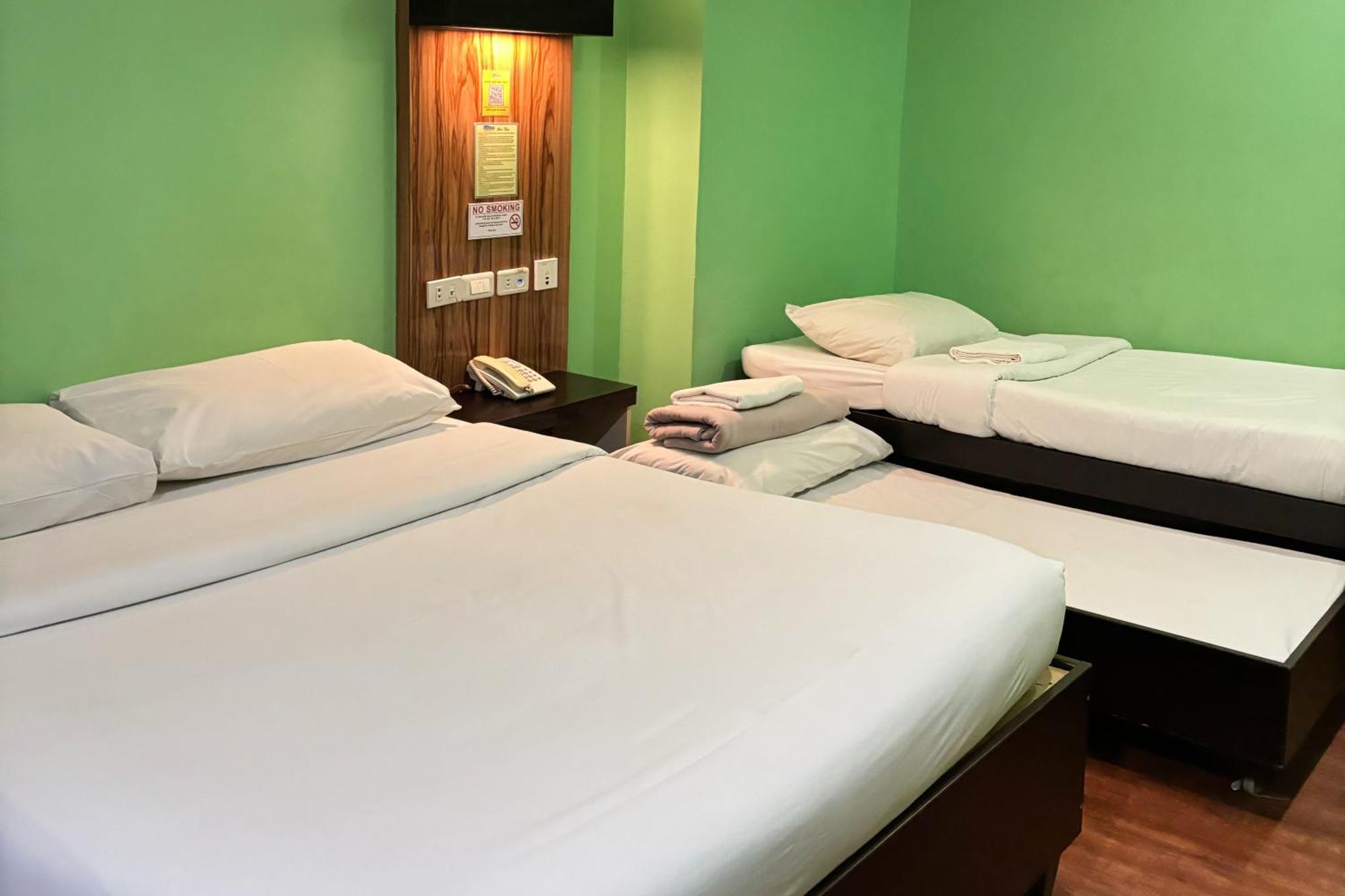 Sugbutel Family Hotel Cebu Powered By Cocotel Exterior foto