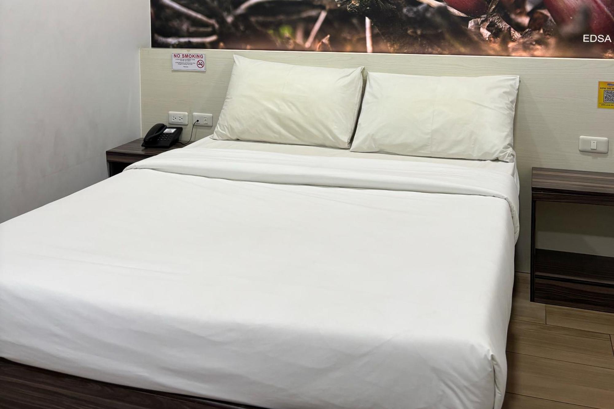 Sugbutel Family Hotel Cebu Powered By Cocotel Exterior foto
